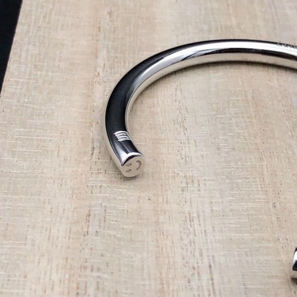 SL Inspirational Bracelet Do What Makes Your Soul Happy Smiley Face Cuff - Picture 6 of 9